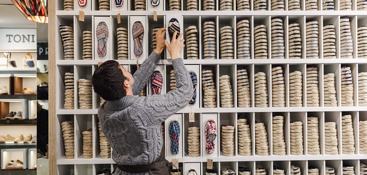 Tienda de Toni Pons en San Sebastian. Toni Pons aguanta el golpe gracias al multimarca y el online y reduce ventas sólo un 20% en 2020